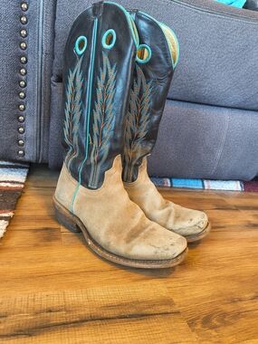 HP Black & Tan Western Pull-On Boots with Turquoise Stitching